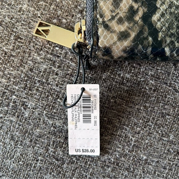 Victoria's Secret Snake Print Zip Wallet - Picture 2 of 4